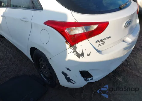 2017 Hyundai Elantra Gt z USA, uszkodzony, nr VIN KMHD35LH8HU375321